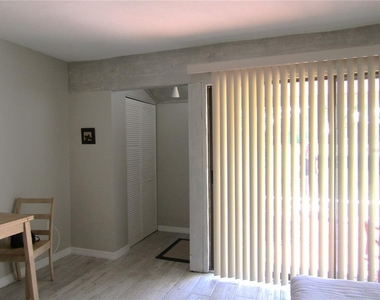 3553 Longmeadow - Photo Thumbnail 4