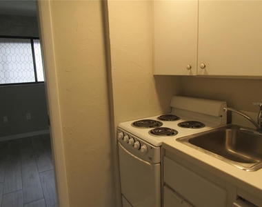 3553 Longmeadow - Photo Thumbnail 7