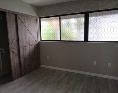 3553 Longmeadow - Photo Thumbnail 8