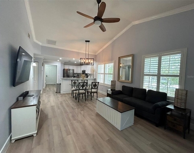 3702 54th Drive W - Photo Thumbnail 11