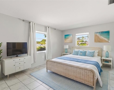 304 Lantana Avenue - Photo Thumbnail 12