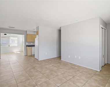 304 Lantana Avenue - Photo Thumbnail 5