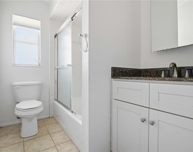 304 Lantana Avenue - Photo Thumbnail 14