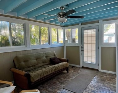 2559 Arlington Street - Photo Thumbnail 9