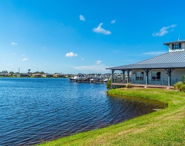 917 Tidewater Shores Loop - Photo Thumbnail 46