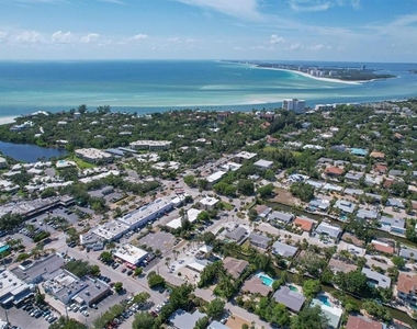 301 Avenida Madera - Photo Thumbnail 26