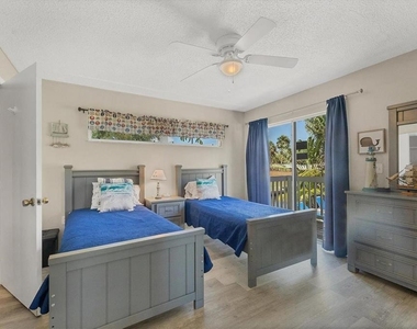 301 Avenida Madera - Photo Thumbnail 4