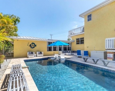 301 Avenida Madera - Photo Thumbnail 16