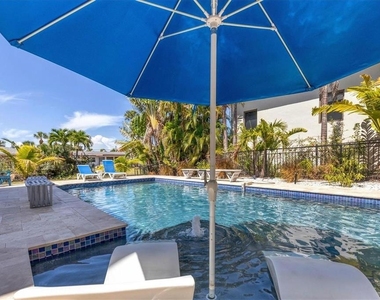 301 Avenida Madera - Photo Thumbnail 12