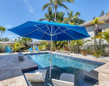 301 Avenida Madera - Photo Thumbnail 13