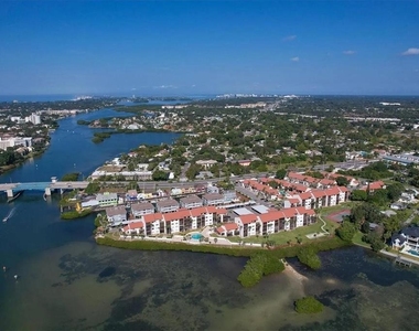 1624 Stickney Point Road - Photo Thumbnail 26