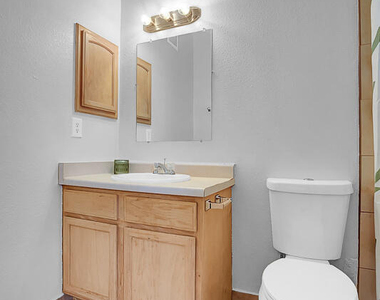 2304 Tierra Blanda Drive - Photo Thumbnail 11