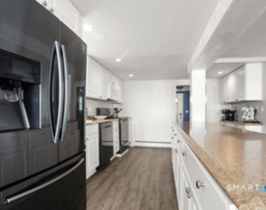 216 Broadway - Photo Thumbnail 6