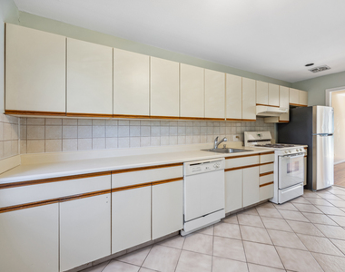 109 Florence Road - Photo Thumbnail 9