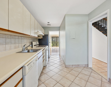 109 Florence Road - Photo Thumbnail 10