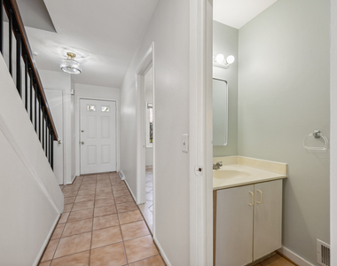 109 Florence Road - Photo Thumbnail 7