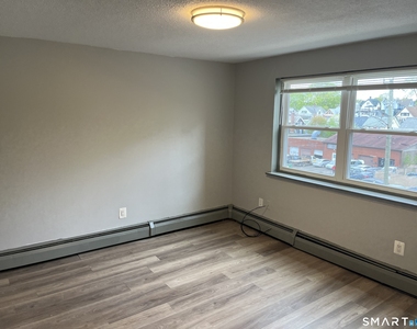 32 Cook Avenue - Photo Thumbnail 7