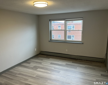 32 Cook Avenue - Photo Thumbnail 7