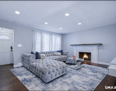 457 Summit Street - Photo Thumbnail 6