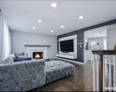 457 Summit Street - Photo Thumbnail 5