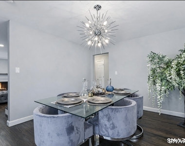 457 Summit Street - Photo Thumbnail 4