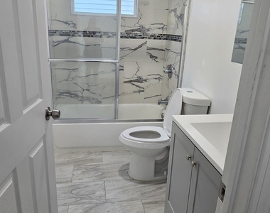 99 Johnson Street - Photo Thumbnail 8