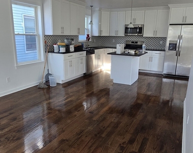 99 Johnson Street - Photo Thumbnail 1
