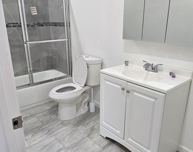 99 Johnson Street - Photo Thumbnail 4