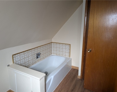623.5 Conrad - Photo Thumbnail 8