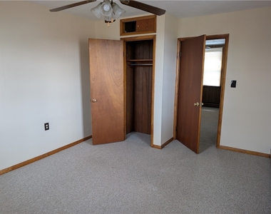 619 Conrad - Photo Thumbnail 4