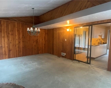 238 Timber Ln - Photo Thumbnail 8