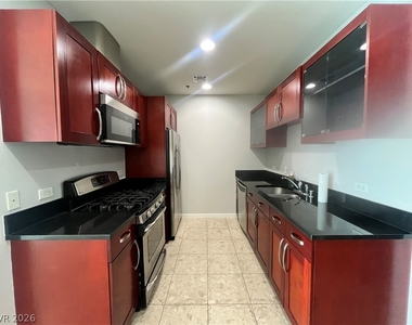 4575 Dean Martin Drive - Photo Thumbnail 2