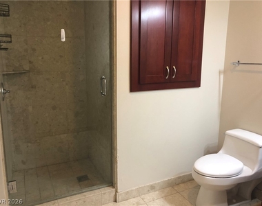 4575 Dean Martin Drive - Photo Thumbnail 13