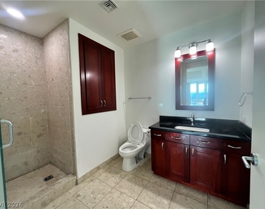 4575 Dean Martin Drive - Photo Thumbnail 6