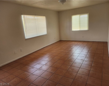 3437 E Cheyenne Avenue - Photo Thumbnail 1