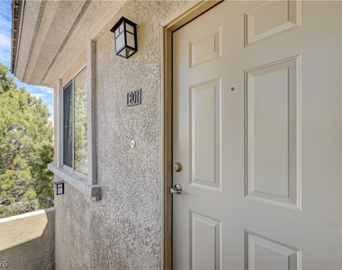 804 Peachy Canyon Cir. - Photo Thumbnail 2