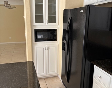 6209 White Point Court - Photo Thumbnail 4