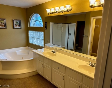 6209 White Point Court - Photo Thumbnail 7