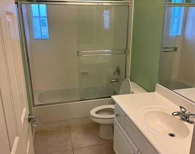 6209 White Point Court - Photo Thumbnail 9
