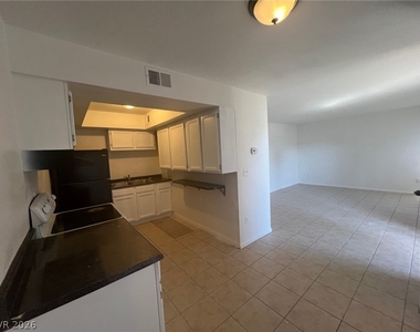 2781 Eldora Circle - Photo Thumbnail 5