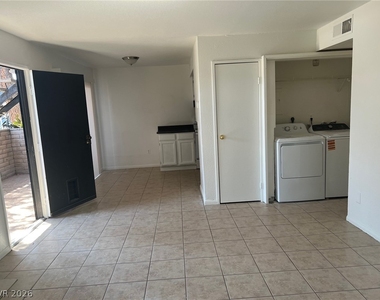 2781 Eldora Circle - Photo Thumbnail 4