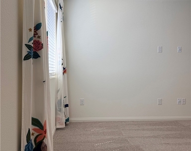 2626 Blue Dawn Falls Avenue - Photo Thumbnail 50
