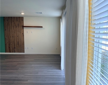 2626 Blue Dawn Falls Avenue - Photo Thumbnail 19