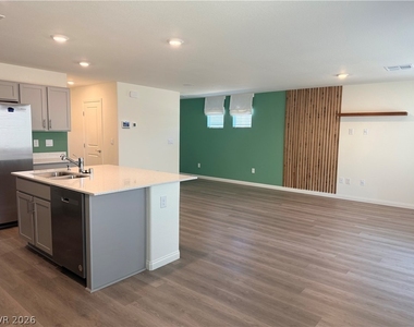 2626 Blue Dawn Falls Avenue - Photo Thumbnail 20