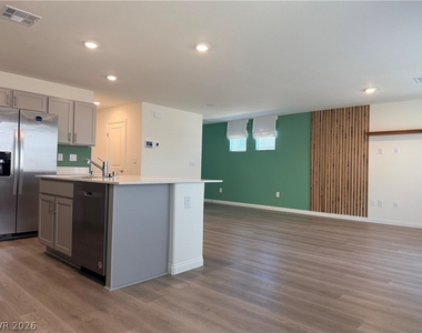 2626 Blue Dawn Falls Avenue - Photo Thumbnail 22