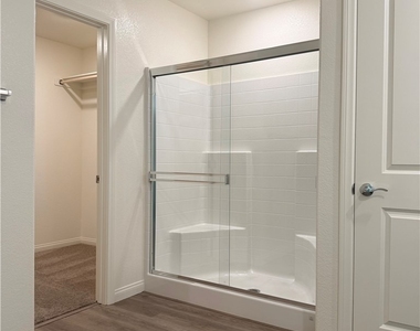 2626 Blue Dawn Falls Avenue - Photo Thumbnail 53