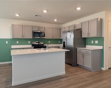 2626 Blue Dawn Falls Avenue - Photo Thumbnail 15