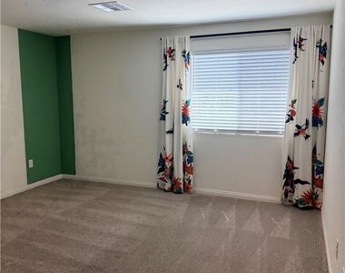 2626 Blue Dawn Falls Avenue - Photo Thumbnail 47