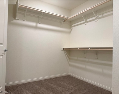 2626 Blue Dawn Falls Avenue - Photo Thumbnail 56