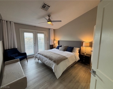 2784 Fountain Ridge Lane - Photo Thumbnail 16
